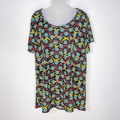 LULAROE FLORAL TOP - SIZE 2XL