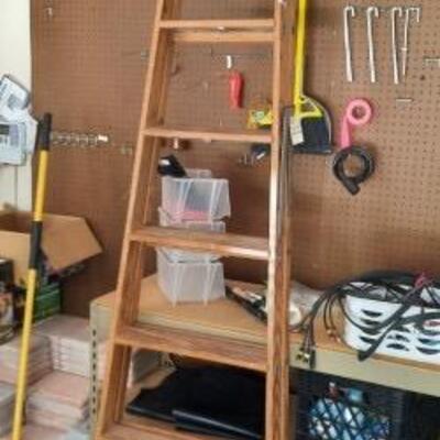 Lot 446 Wooden Keller Ladder 8'