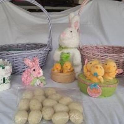 Lot 447 Easter Baskets, Decorative Eggs, Gray Bunny, 3 Chick Sing "We Got the Beat"