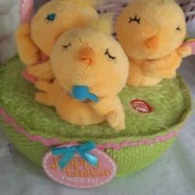Lot 447 Easter Baskets, Decorative Eggs, Gray Bunny, 3 Chick Sing "We Got the Beat"