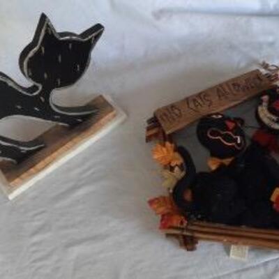 Lot 455 Halloween Wooden Cat and Hanging Cat Decor