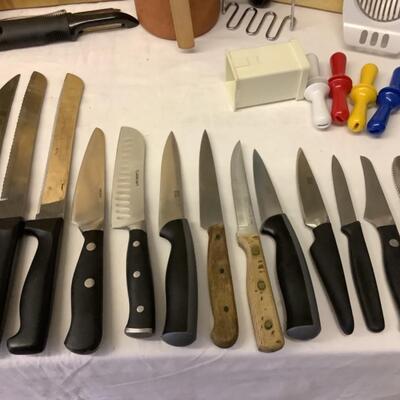 215  Kitchen Knives / Cutting Boards & More