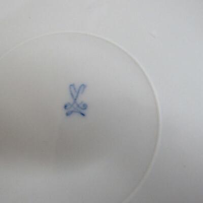 Antique Schaller and Co Bavarian Plate Strawflower Pattern, Marked on Back, see description 