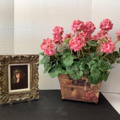241  Beautiful Arrangement of Faux Geraniums & Framed Oil Portrait 