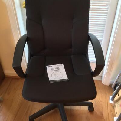A591 Staples Office Chair