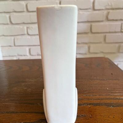 LOT 29 - 781-6, Silhouette Art Deco Vase, Roseville Pottery