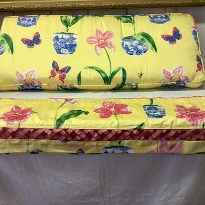 271. Custom Made Bench  Cushion & Valance 