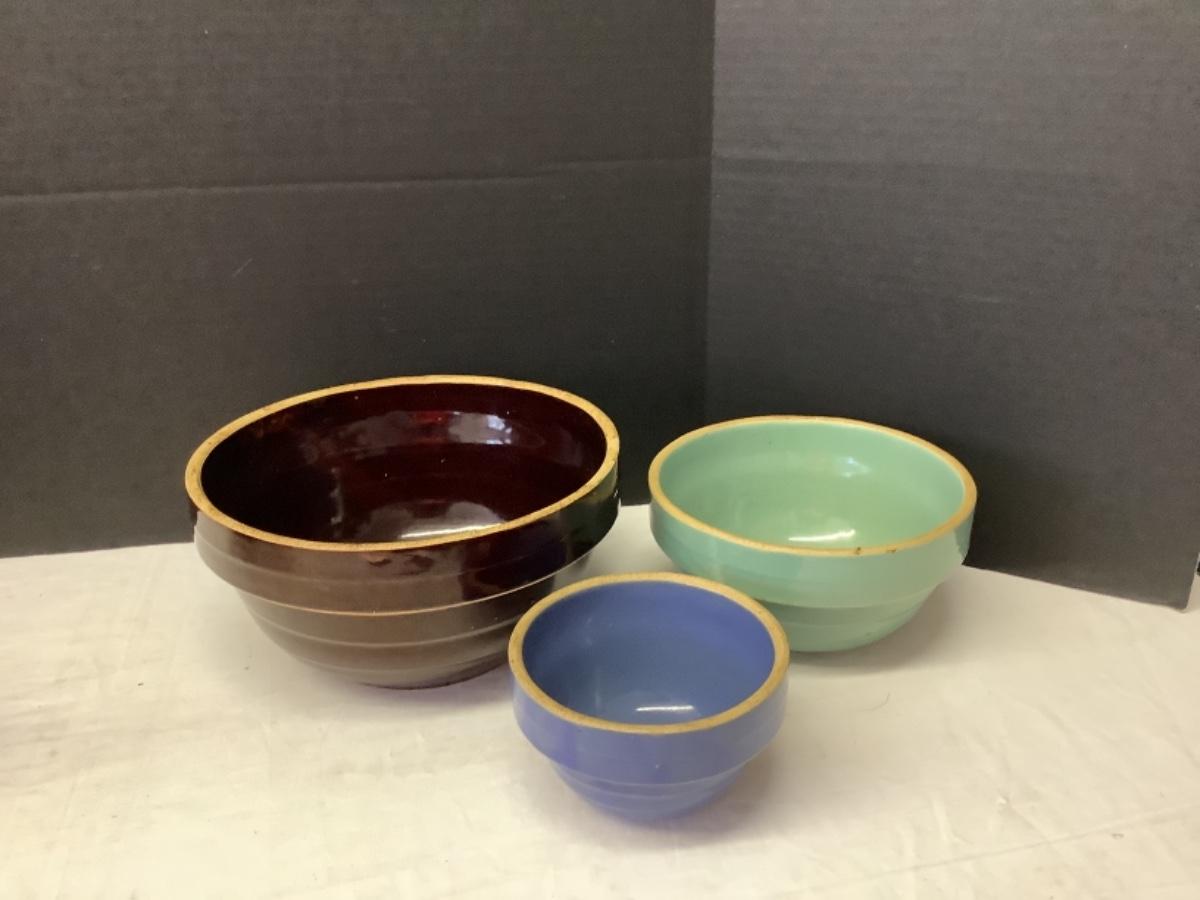 273. Set of Three Antique Pottery Bowls ( USA ) | EstateSales.org