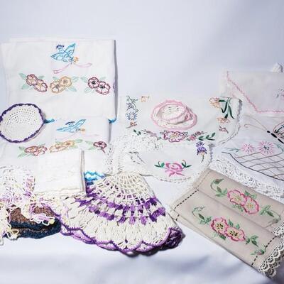 35 - Hand Stitched Linens 