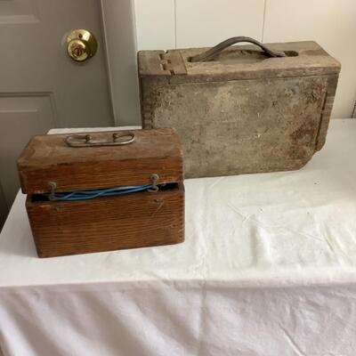 310 Antique Ammo Box & Dry Cell Battery