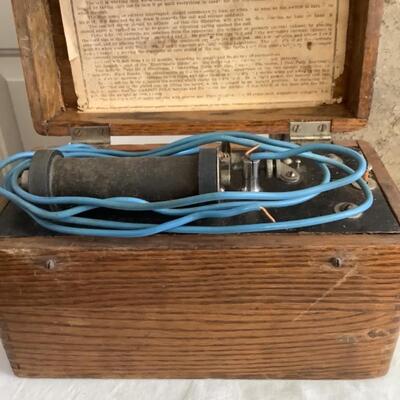 310 Antique Ammo Box & Dry Cell Battery