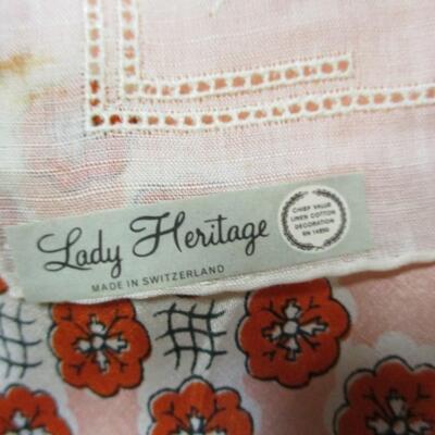 Lot 33 - Vintage Linen & Scarves
