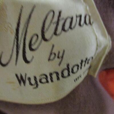 Lot 40 - Vintage Meltara By Wyandotte Coat - Ladies Garment