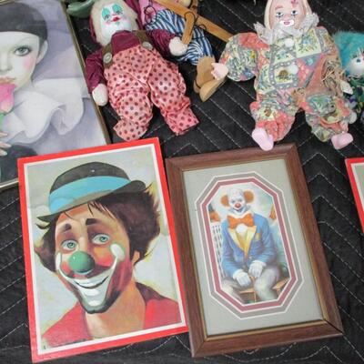 Lot 50 - Collection Of Clown Items