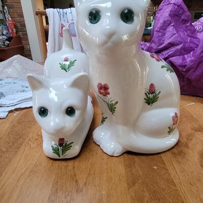 Pair of Porcelain ELPA Alcobaca Portugal Kitten Cat Figurines