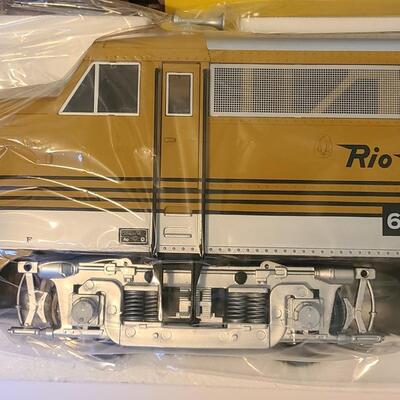 Lot 4: Aristo-Craft Trains Diesel Locomotive Art-22008C D&RGW/ Rio Grande 