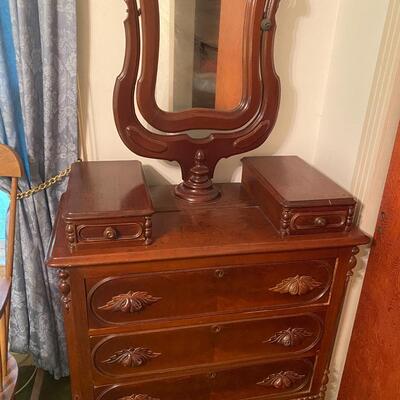 Antique Victorian Style Burled Walnut 3-drawer dresser w/tilt mirror