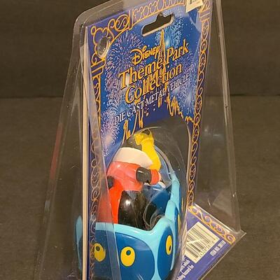 Lot 16: Disney Theme Park Collection Die Cast Collectible: Alice in Wonderland (HTF)