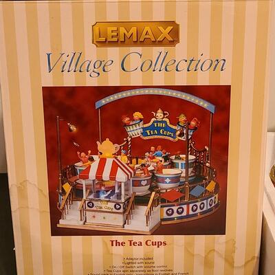 Lot 22: Lemax: The Teacups 84808