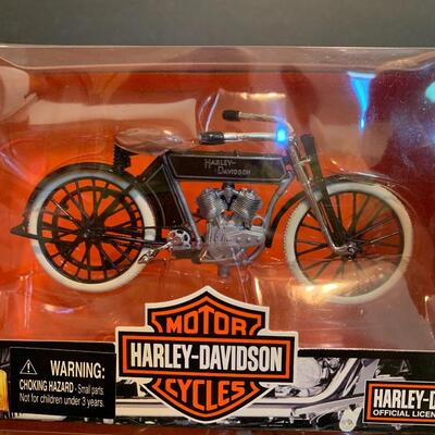 Lot 2: Maisto Harley Davidson Collectibles and More 