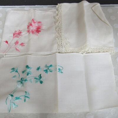 Vintage Doileys, Dresser Scarf and Hankies