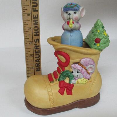 Mouse with Tree in Shoe Christmas Music Box Works