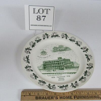 Green and White Magnolia Mississippi Centennial Plate