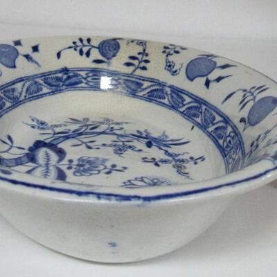 Antique Staffordshire England Blue Onion Oval Vegetable Bowl, Read description 