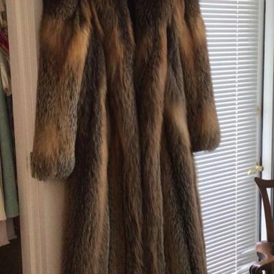 E564 Christies Brothers Full Length Red Fox Coat 