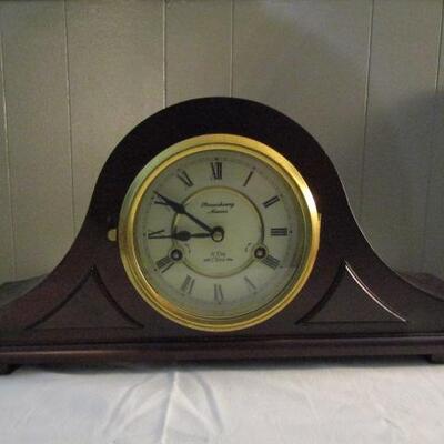 Strousbourg Manor 31 Day Chime Mantel Clock- Untested