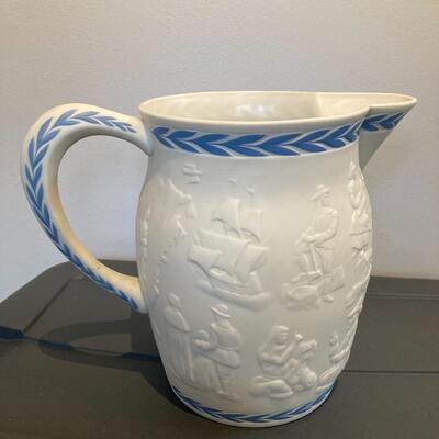 Lenox LAZLO ISPANKY Sculpture Porcelain Patriots Pitcher. 8.5â€h