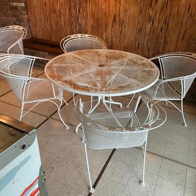 Woodard Wrought Iron White Patio Outdoor Chair 4 Chairs Available Shipping Available