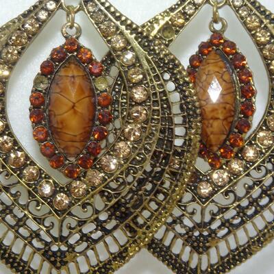 Gorgeous Gold Tone Art Deco Style Peacock Feather Dangle Drop Earrings 
