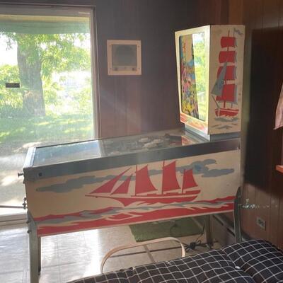 Gottlieb Ships Ahoy Pinball Machine