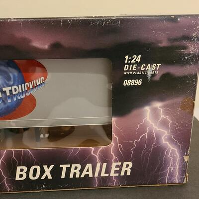 Lot 45: Revell Die-Cast 1:24 Scale Box Trailer Trans World Trucking 