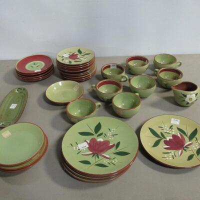 Lot 84 -Stangl Pottery Magnolia Dishes