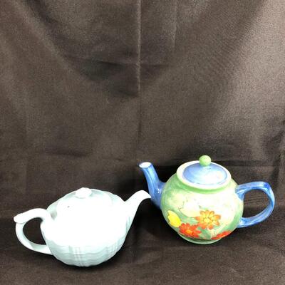 Pair of ceramic tea pots