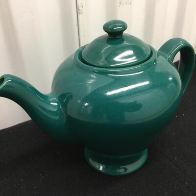 Vintage Green Porcelain Teapot 6â€h