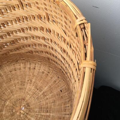 Large Vintage 19â€w x 18â€h Woven Wicker Basket 