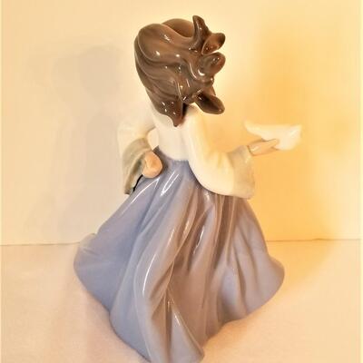 Lot #3  Lladro Figurine - Young girl with bird
