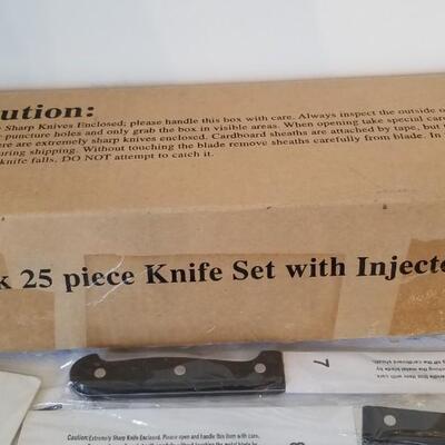 Lot #13  Showtime Six Star Knife Set - new in box
