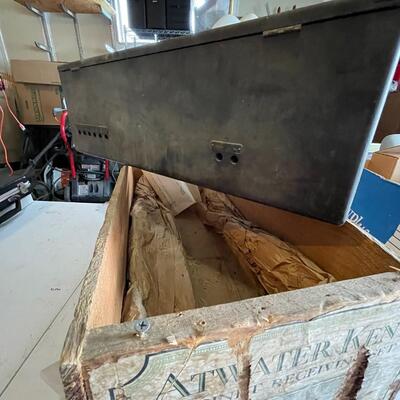 Atwater Kent Model 20 receiving set / original crate and paper work