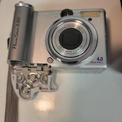 Is cannon power shot a 80 battery operated four megapixel