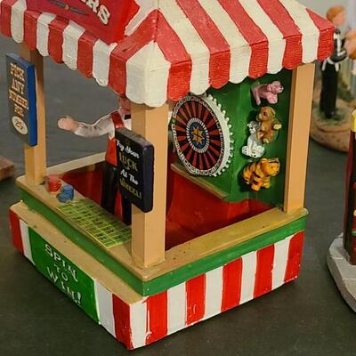 Lot 164: Lemax Carnival Train Displays some Rare/Retired