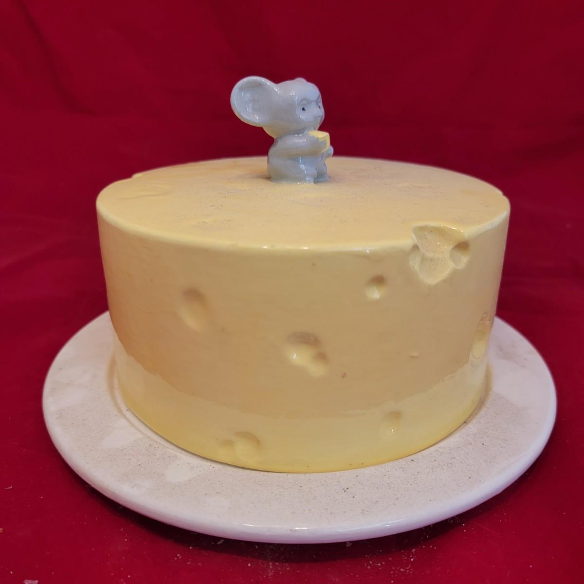 Mouse on Cheese