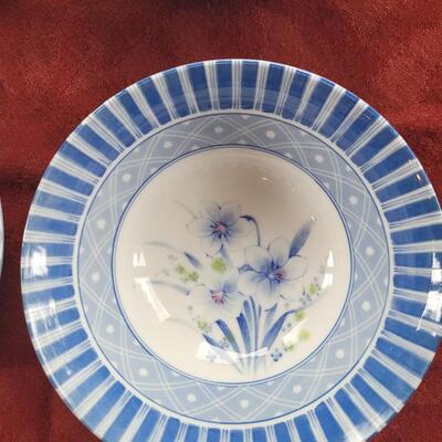 Lot 1: Blue & White Rice Bowls (6)