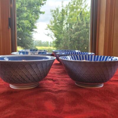 Lot 1: Blue & White Rice Bowls (6)