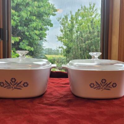 Lot 5: (2) 3 quart Corning Ware Dishes with lids