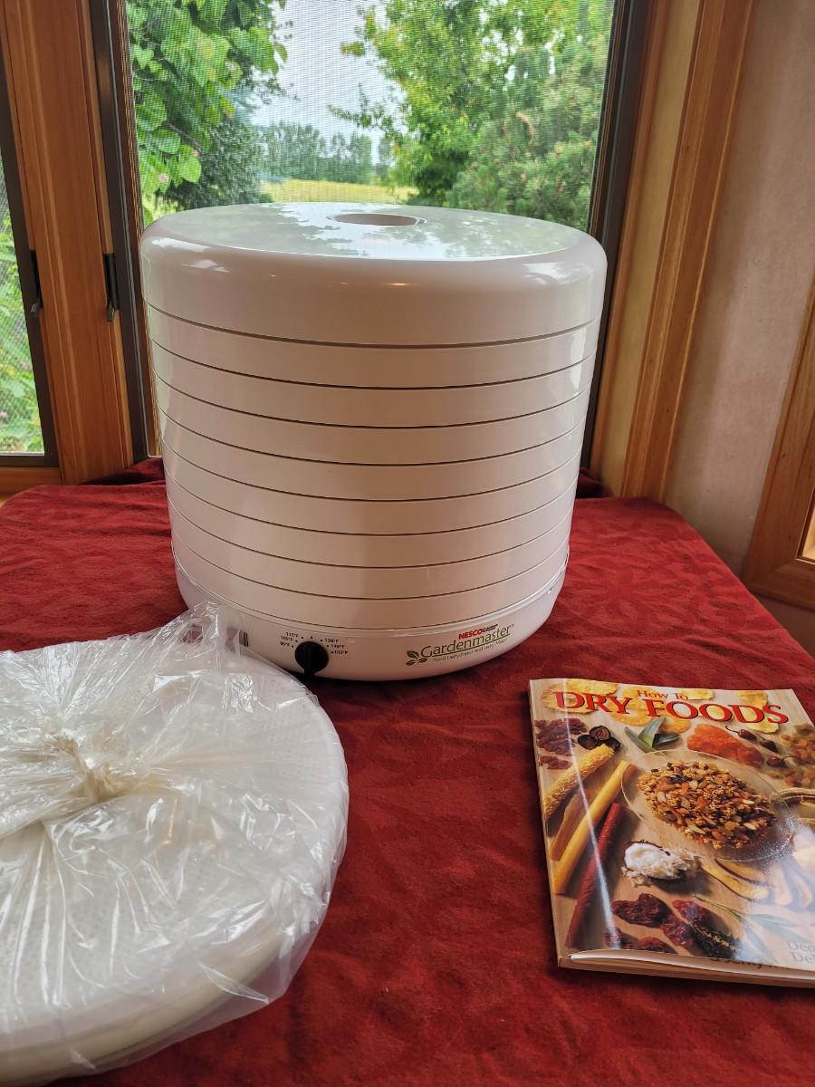Lot 16 Nesco Gardenmaster Food Dehydrator