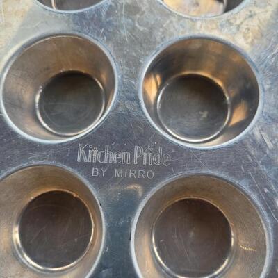 Lot 19: (5) Mini Muffin Pans